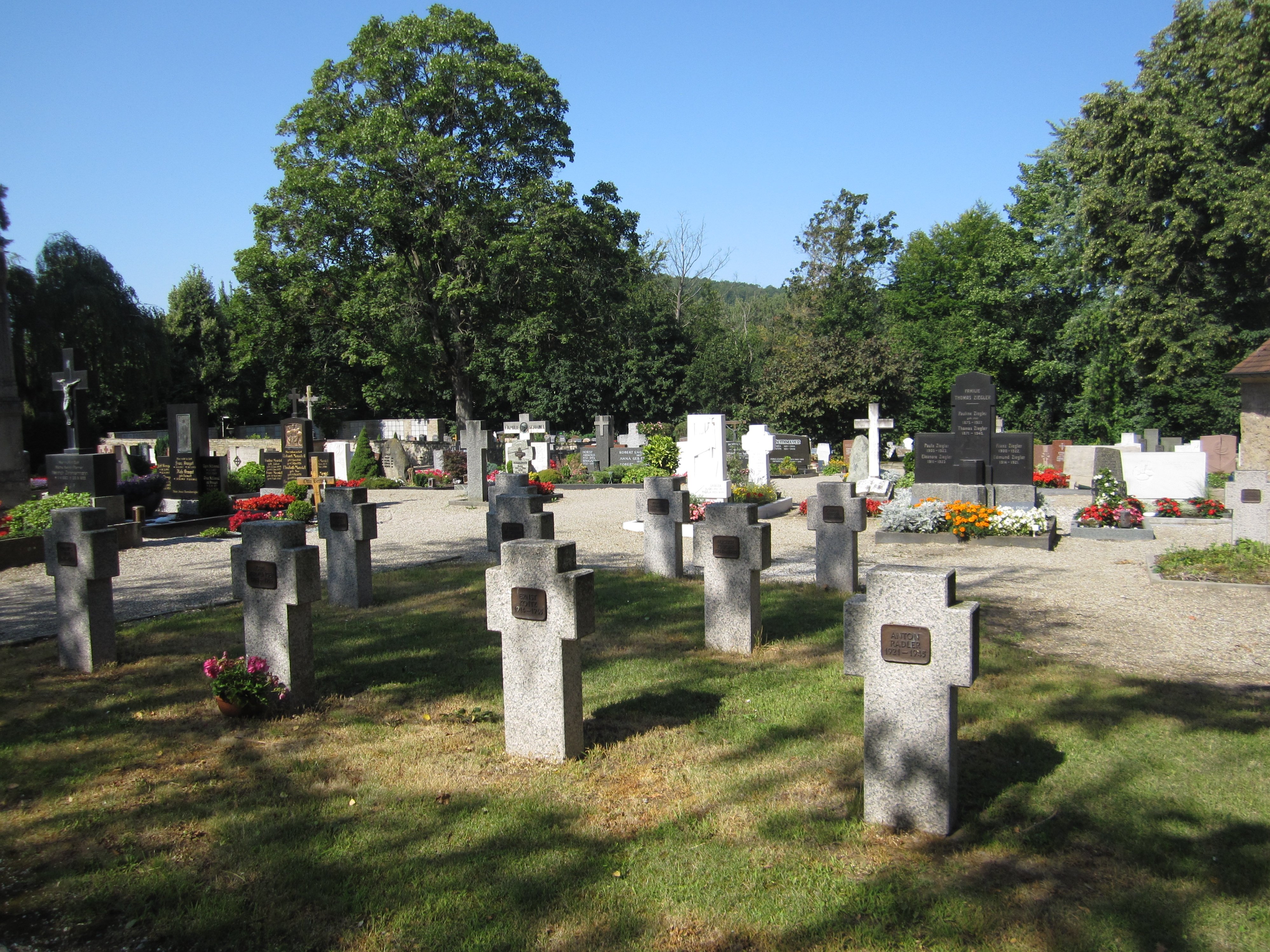Friedhof Gundelsheim Soldatengräber